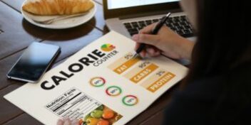 محدودیت کالری در افراد زیر 50 سال بنیاد فرهنگ سالمندی