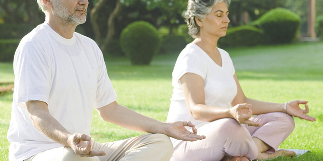 یوگا و سالمندان تمرین های انعطاف پذیری