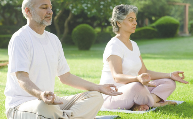 یوگا و سالمندان تمرین های انعطاف پذیری