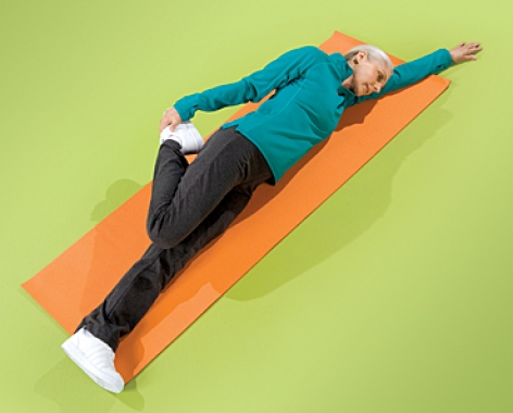 تمرین انعطاف پذیری ران درازکش تمرین های انعطاف پذیری