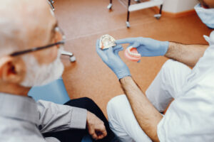  مراقبت از دهان و دندان در سالمندان بنیاد فرهنگ سالمندی