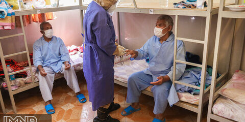 تزریق واکسن کرونا به معلولان و سالمندان