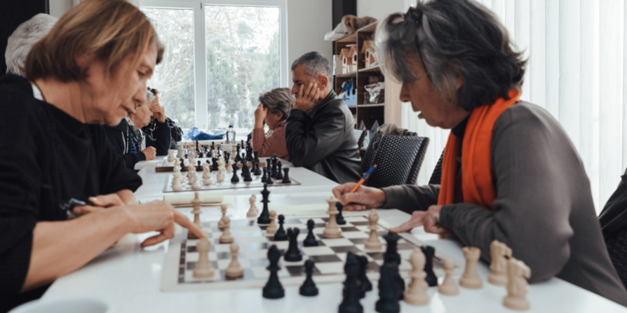 مزایای بازی شطرنج برای سالمندان