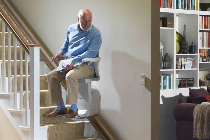 تجهیزات کمکی سالمندان