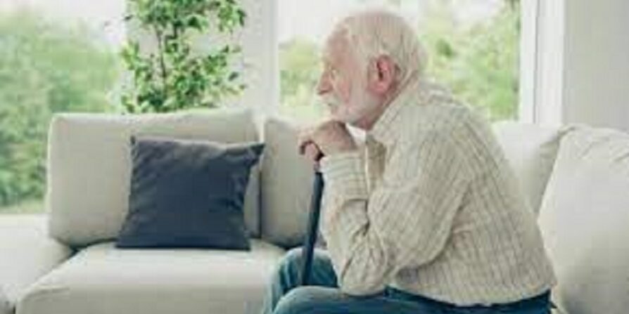 4 راهکار کاهش مخاطرات سالمندی