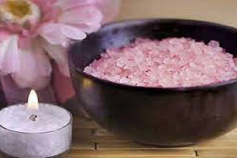 حمام نمک برای سالمندان: راز آرامش، سلامت