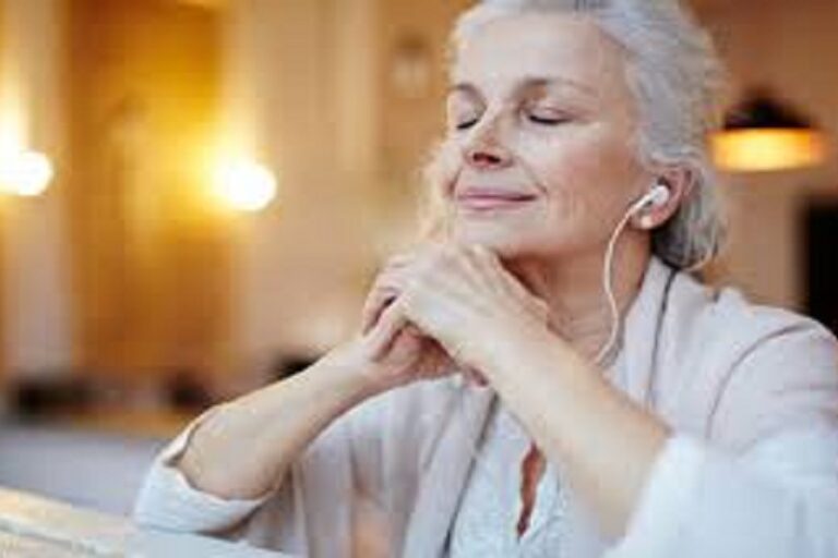 تعادل میان آزادی و آرامش در سالمندی