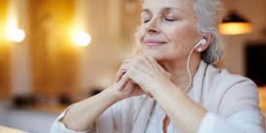 تعادل میان آزادی و آرامش در سالمندی